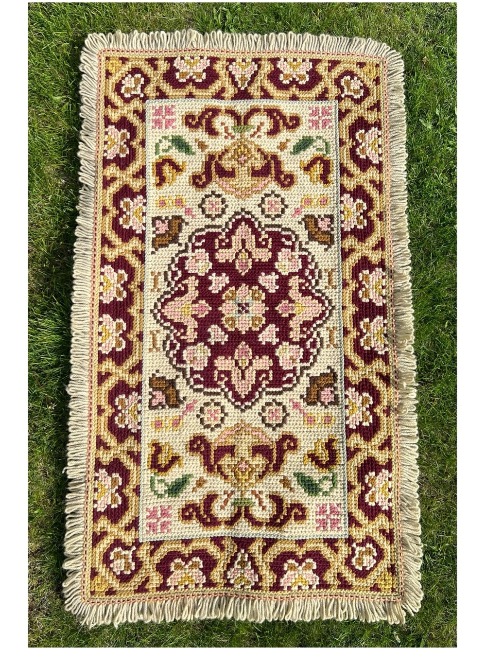 RARE Arraiolos Portugal Needlework Vintage Grannycore Tasseled Loop Fringe Rug
